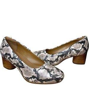 Clarks Un Cosmo Step Leather Heel Shoe Sz 7 Tan Black Snake Print Comfy Slip On